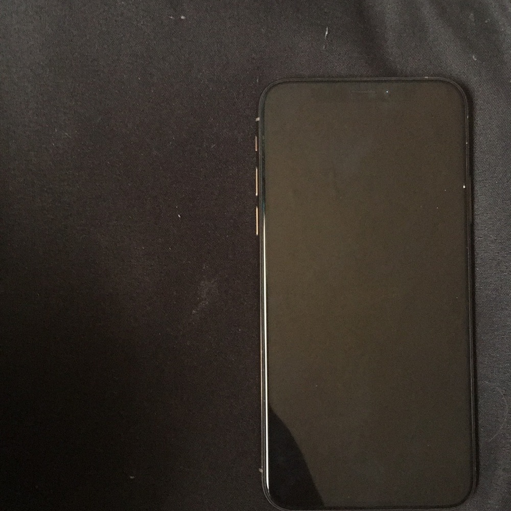 I have a iPhone it works good
